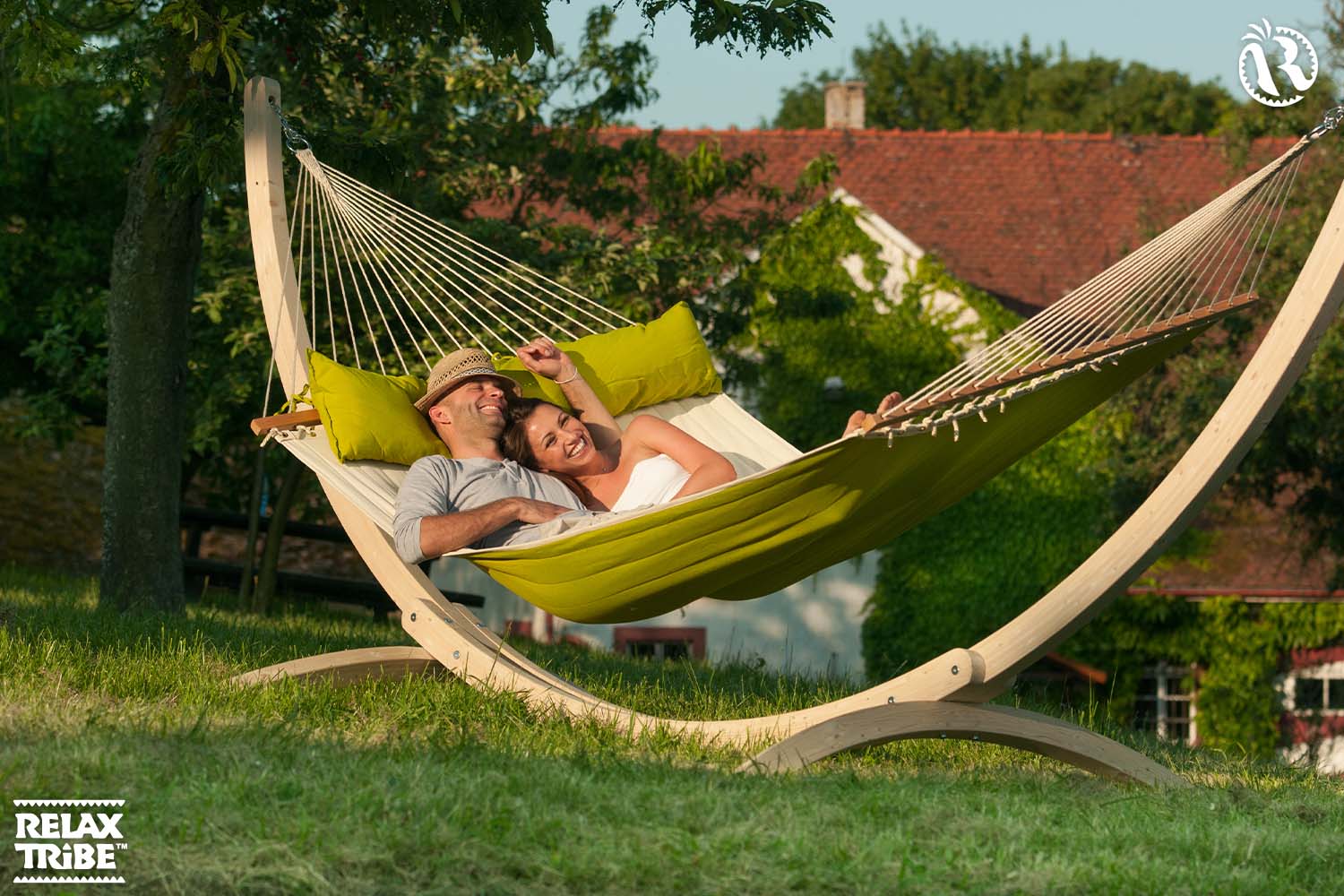 alabama-avocado-double-kingsize-xxl-weatherproof-padded-hammock-with-bars-fsc-wood-integrated-pillow-home-garden-lime-green-ecru-wood-stand