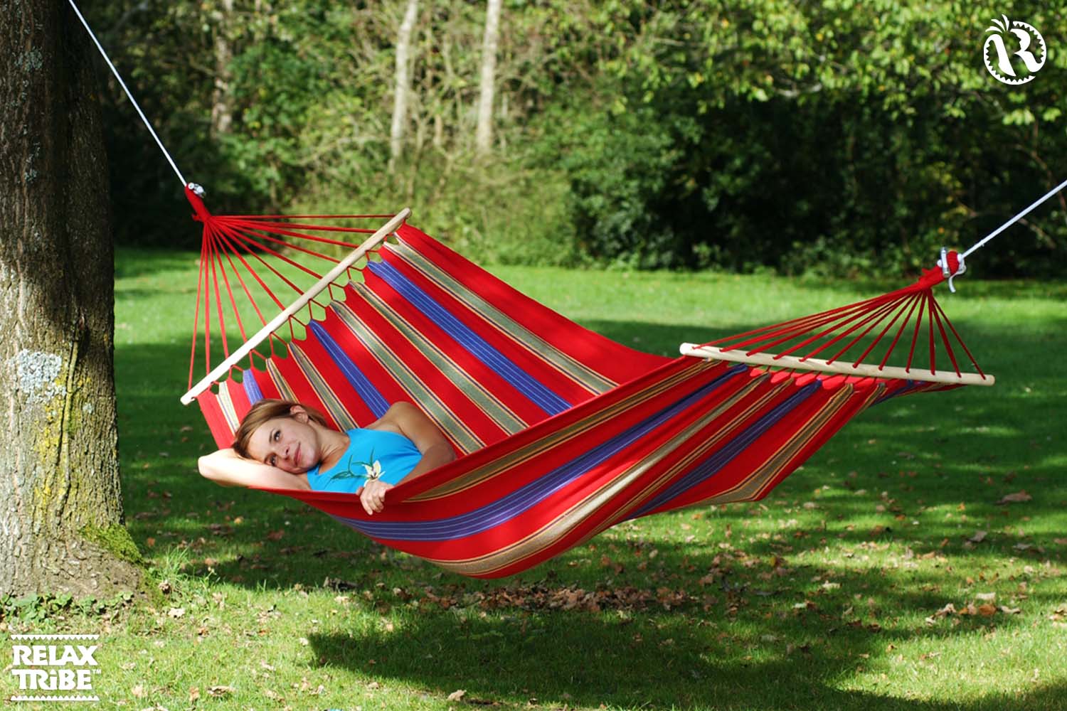 aruba-cayenne-single-xl-weatherproof-hammock-with-bars-multicolor-red-garden-trees