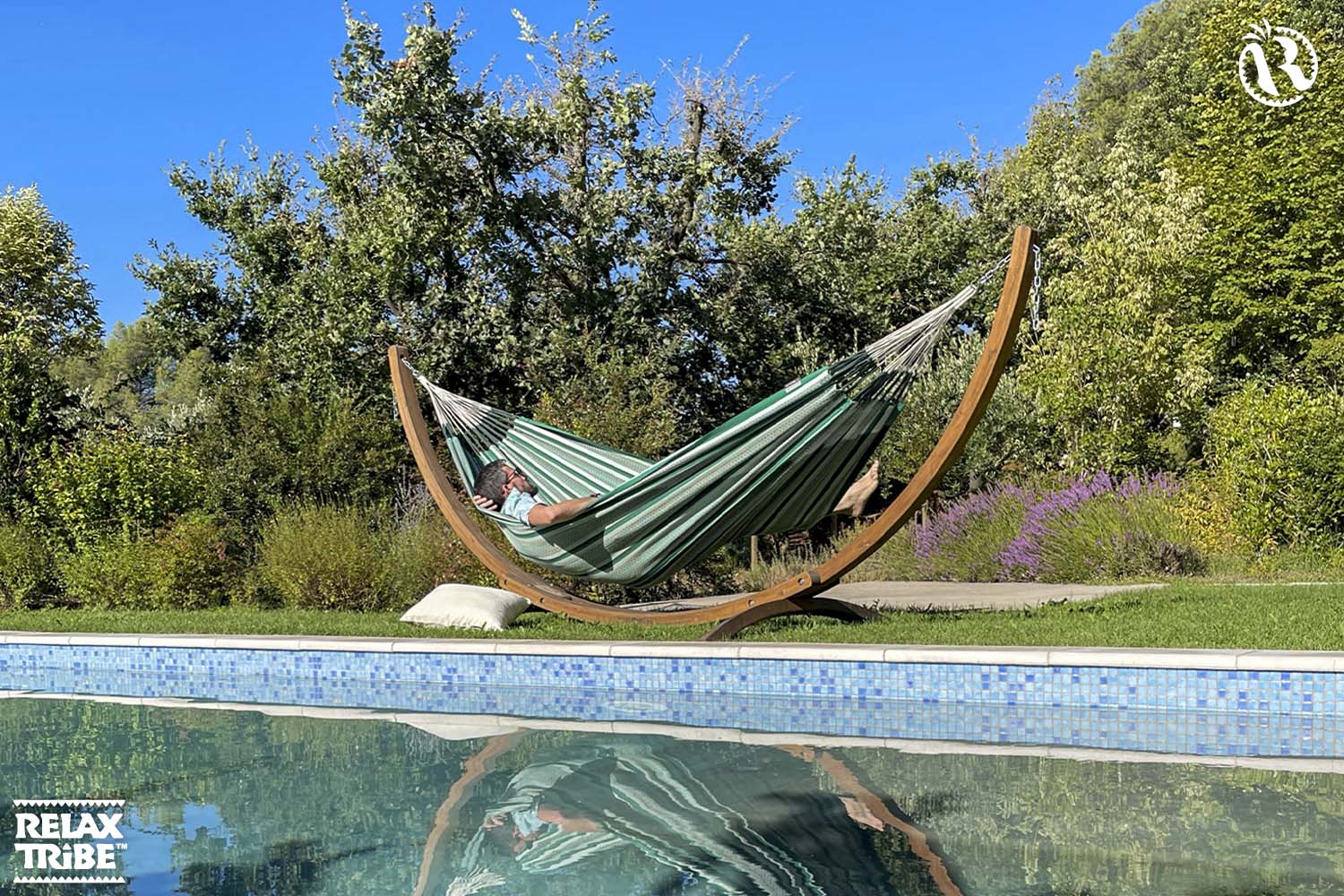 modesta-agave-eco-hammock-pure-organic-cotton-handmade-green-tones-patterns-garden-pool-wood-stand