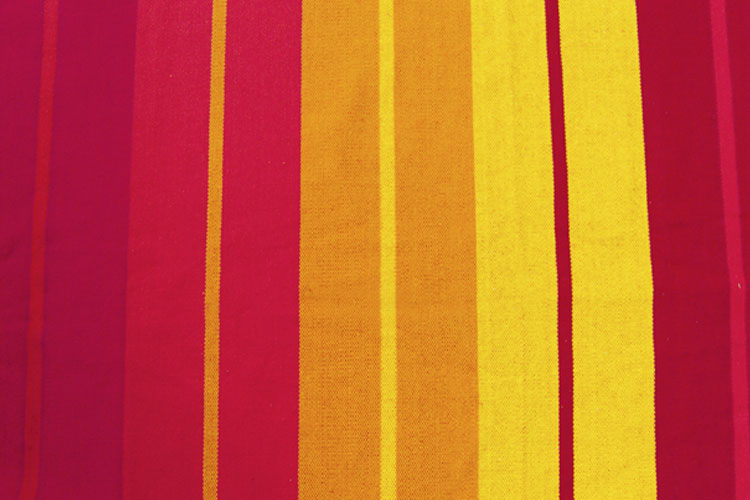 pattern-lava-brazilian-hammock-handmade-multicolor-red-textile-detail